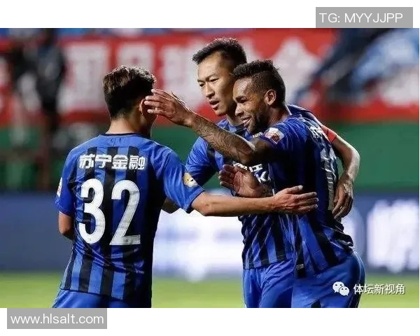 足球明星意外掉号事件引发热议球迷们的反应与讨论持续升温